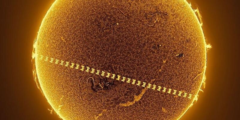 Астрофотограф запечатлел МКС на фоне пылающего Солнца 3 800x400 1