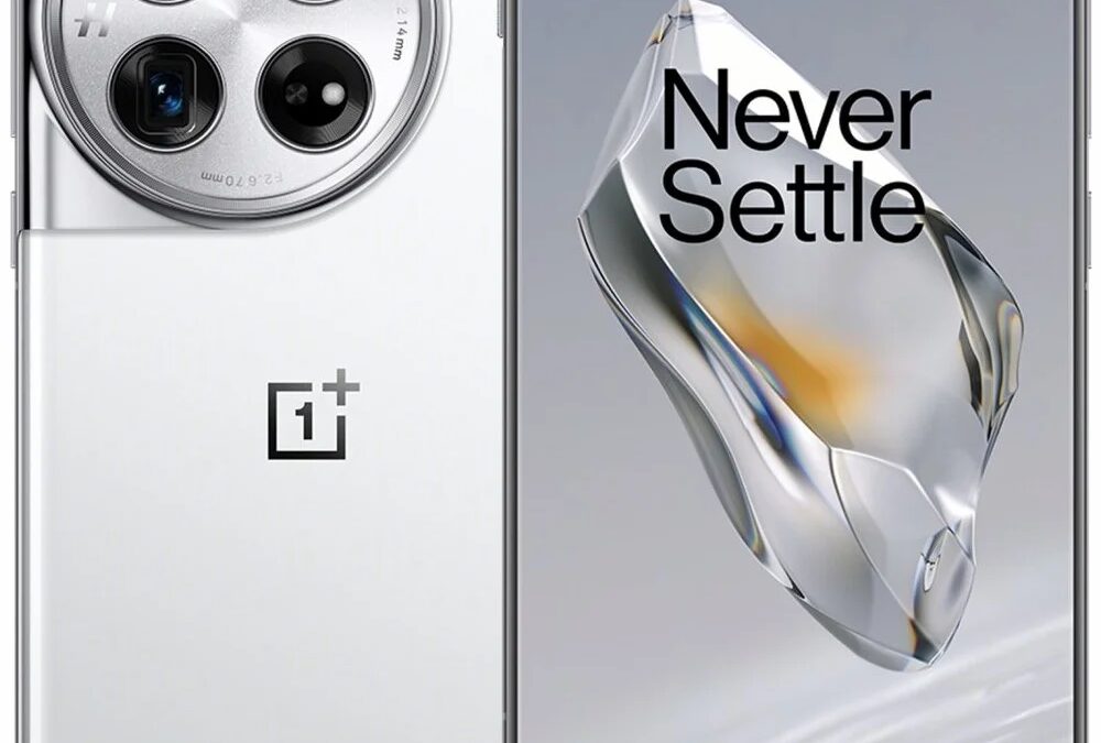 Смартфон OnePlus 10 5G спереди и сзади крупным планом
