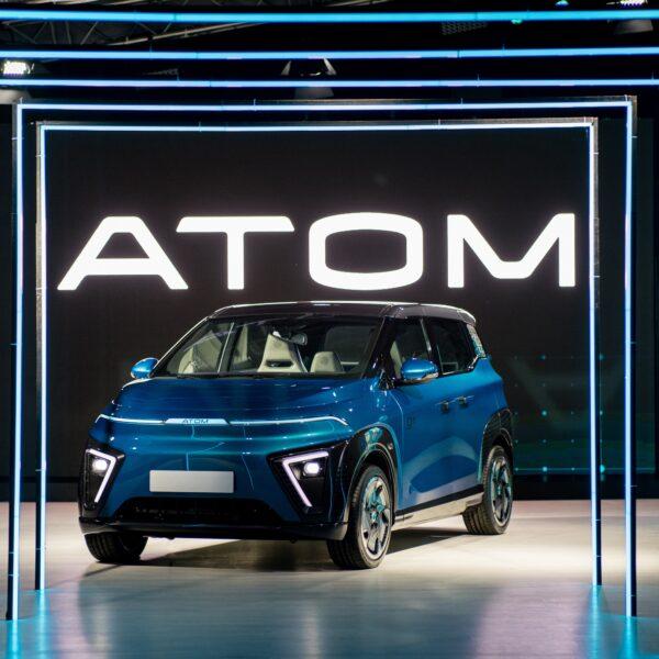 Названа стоимость российского электромобиля «Атом» (atom new mobility 75e 17a)