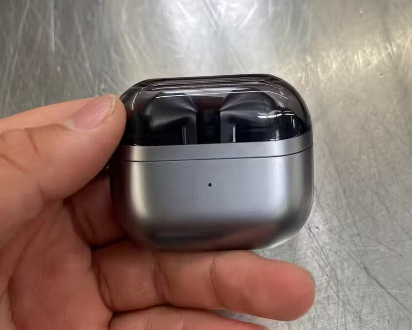 Фото Samsung Galaxy Buds 3 Pro утекли в сеть 9 galaxy buds 3pro leak3