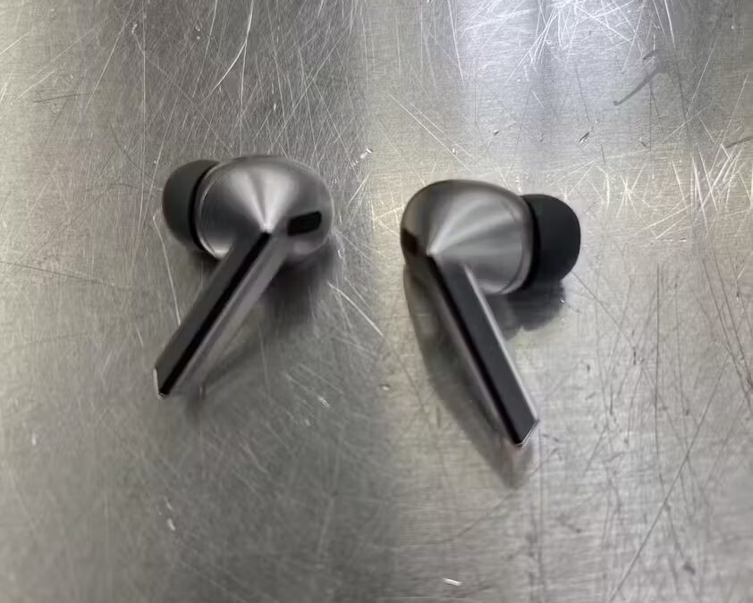 Фото Samsung Galaxy Buds 3 Pro утекли в сеть 8 galaxy buds 3pro leak4