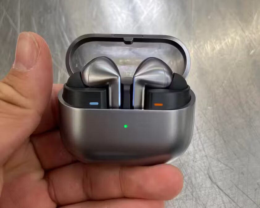 Фото Samsung Galaxy Buds 3 Pro утекли в сеть 7 galaxy buds 3pro leak5