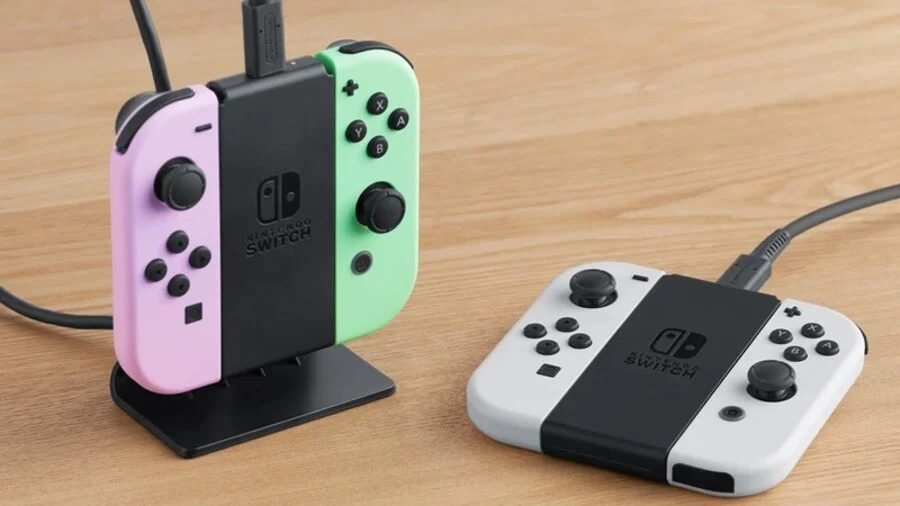 Зарядная станция для Joy-Con Nintendo Switch на деревянном столе
