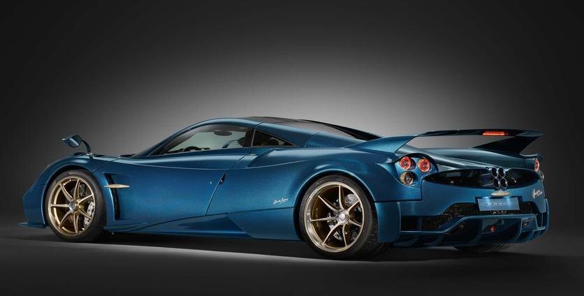 Pagani представил 852-сильный Huayra Epitome с механической КП 6