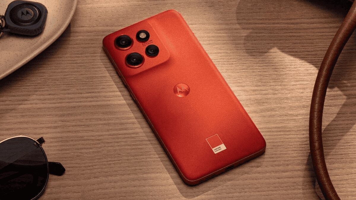 Motorola анонсировал смартфон Edge 50 Neo с ярким дизайном и защитой IP68 5 gsmarena 001 0 large