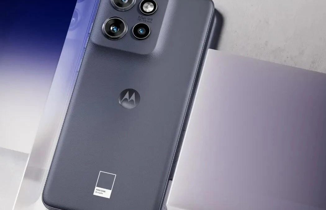 Motorola анонсировал смартфон Edge 50 Neo с ярким дизайном и защитой IP68 6 scale 1200 3 4