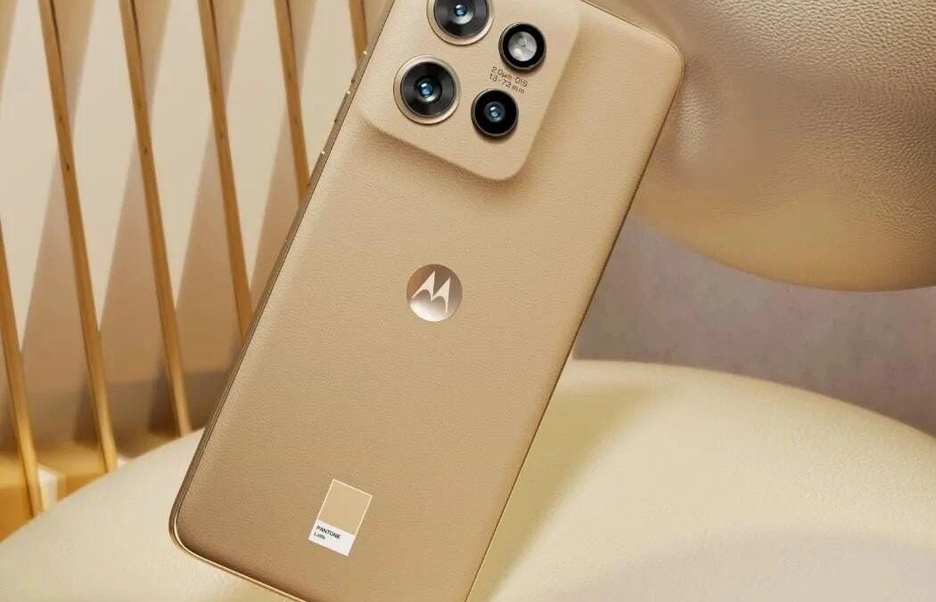 Motorola анонсировал смартфон Edge 50 Neo с ярким дизайном и защитой IP68 9 scale 2400 2