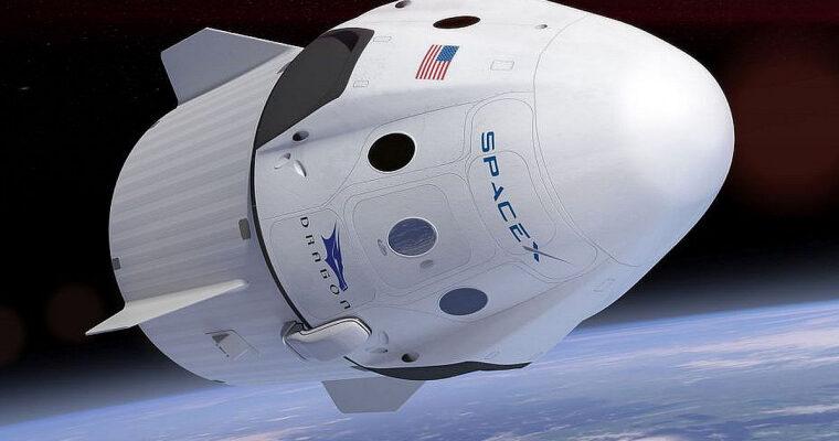 SpaceX готовится к первому частному выходу в открытый космос (spacex dragon 114802 1 original 760x425 cover)