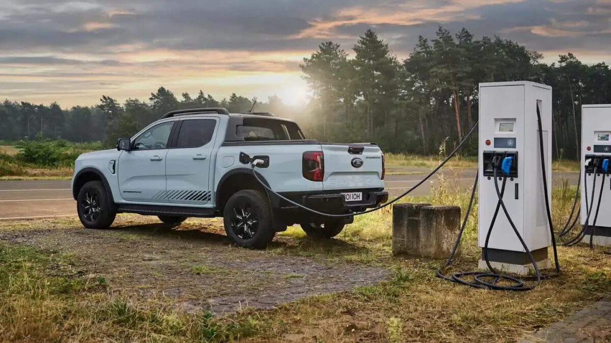 Автопроизводители сократили планы по выпуску электромобилей 5 2025 ford ranger phev europe