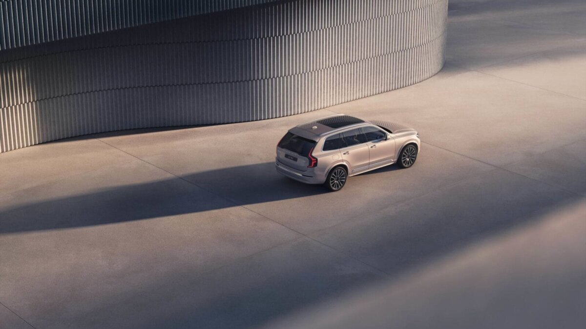 2025 volvo xc90 phev 3