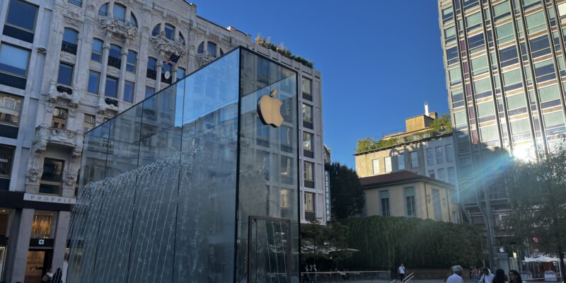 Правительство РФ поддержало законопроект, обязывающий Apple разрешить RuStore (img 4166)