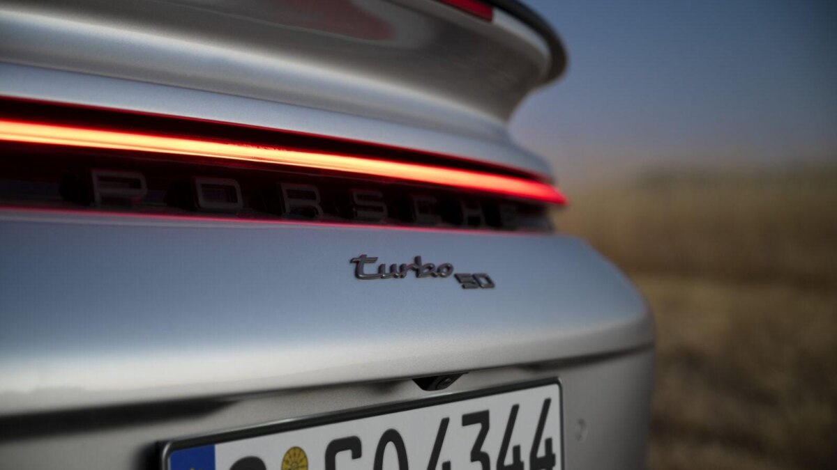 Porsche запатентовала 6-тактный двигатель 8 porsche 911 carrera 100939351 h