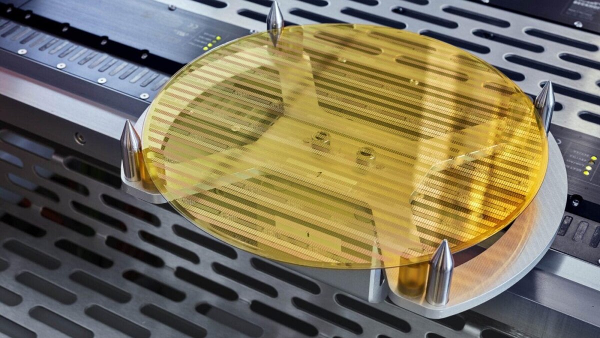 Создан первый в мире гибкий микропроцессор без кремния 3 prag sedg 0375 min