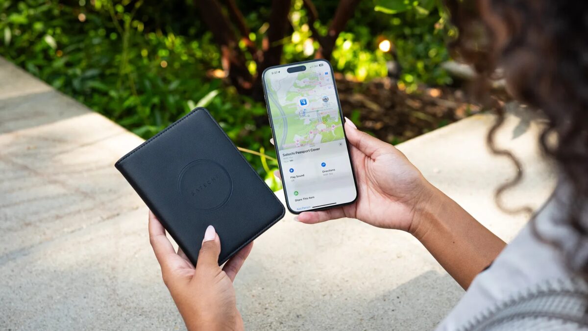 satechi vegan leather passport cover with find my lifestyle source satechi cropped.jpg