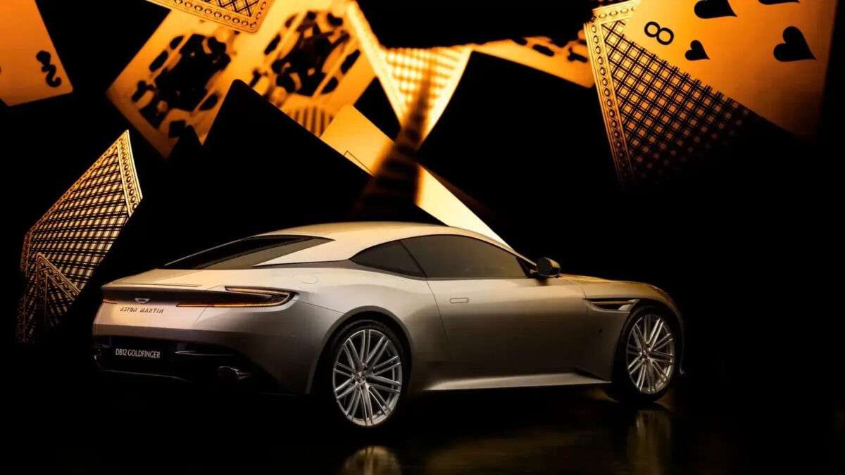 Aston Martin выпустил DB12 Goldfinger Edition в честь 60-летия фильма «Голдфингер» 16 2024 aston martin db12 goldfinger edition 100945170 h