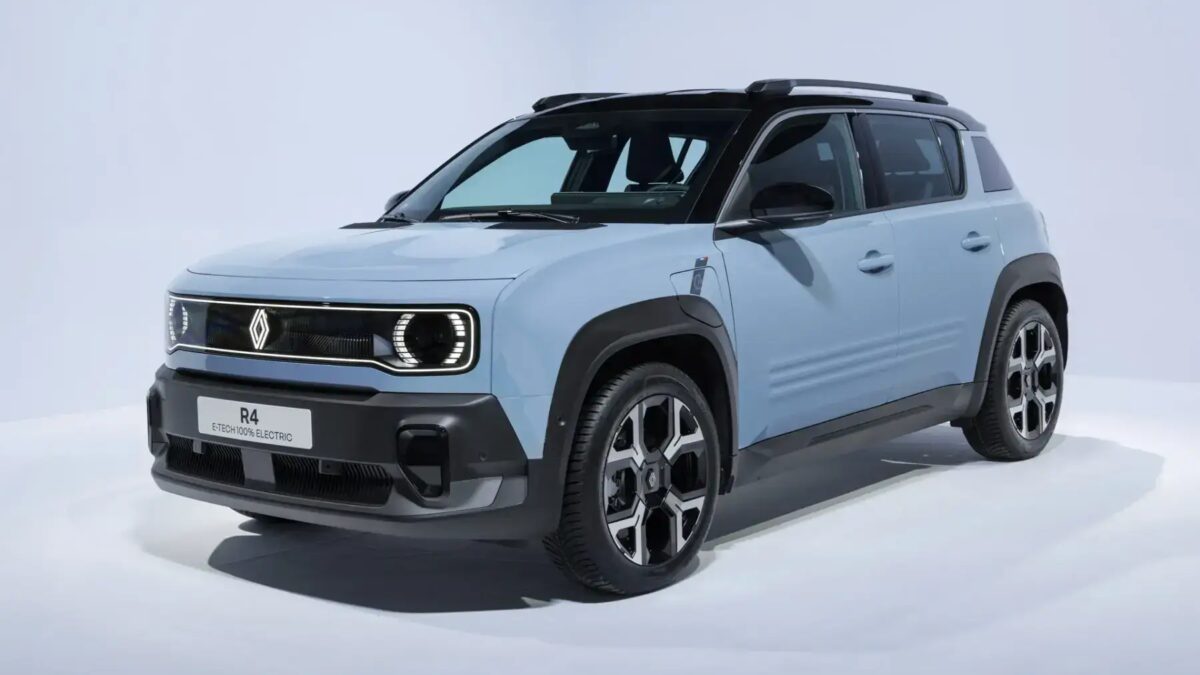 Современный Renault 4 E-Tech дебютировал на Парижском автосалоне 2024 года 10 2025 renault 4 e tech 100945747 h