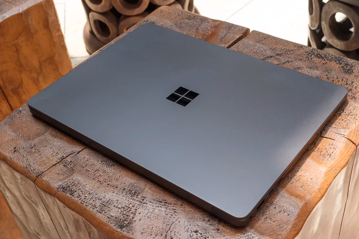 В сети нашли прототип Microsoft Surface Laptop с чипами Intel Lunar Lake 4 dscf7548.jpg