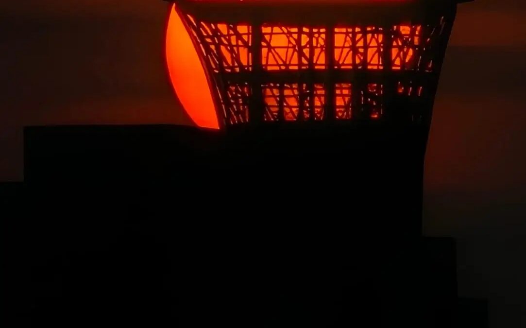 OPPO Find X8 Pro будет оснащён первым в отрасли двойным перископическим телеобъективом 8 find x8 pro camera 4