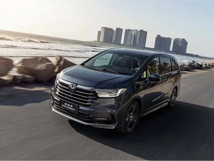 Honda Odyssey нового поколения выходит на российский рынок 5 foto 1