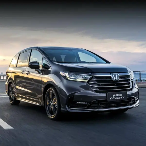 Honda Odyssey нового поколения выходит на российский рынок (foto 2)