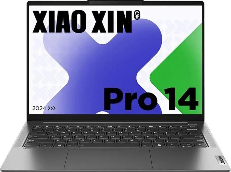 Игровой ноутбук MSI с ярким экраном и подсвеченной клавиатурой отклонен в сторону