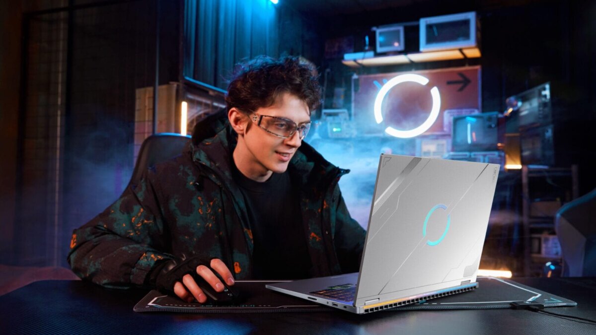 Старт продаж первого игрового ноутбука Infinix GT BOOK 8 infinix gt book 17 scaled