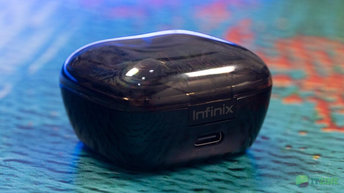 чёрные беспроводные наушники Infinix XBuds 3 GT с зарядным кейсом