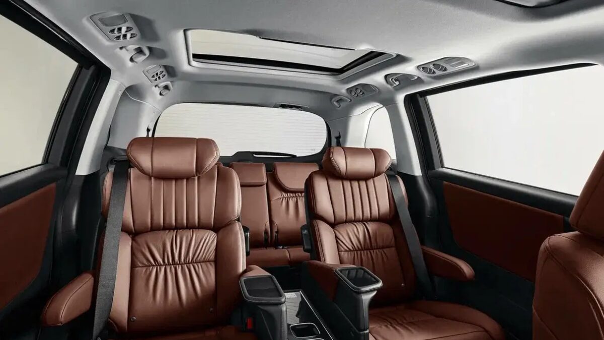 Honda Odyssey нового поколения выходит на российский рынок 7 interer 1