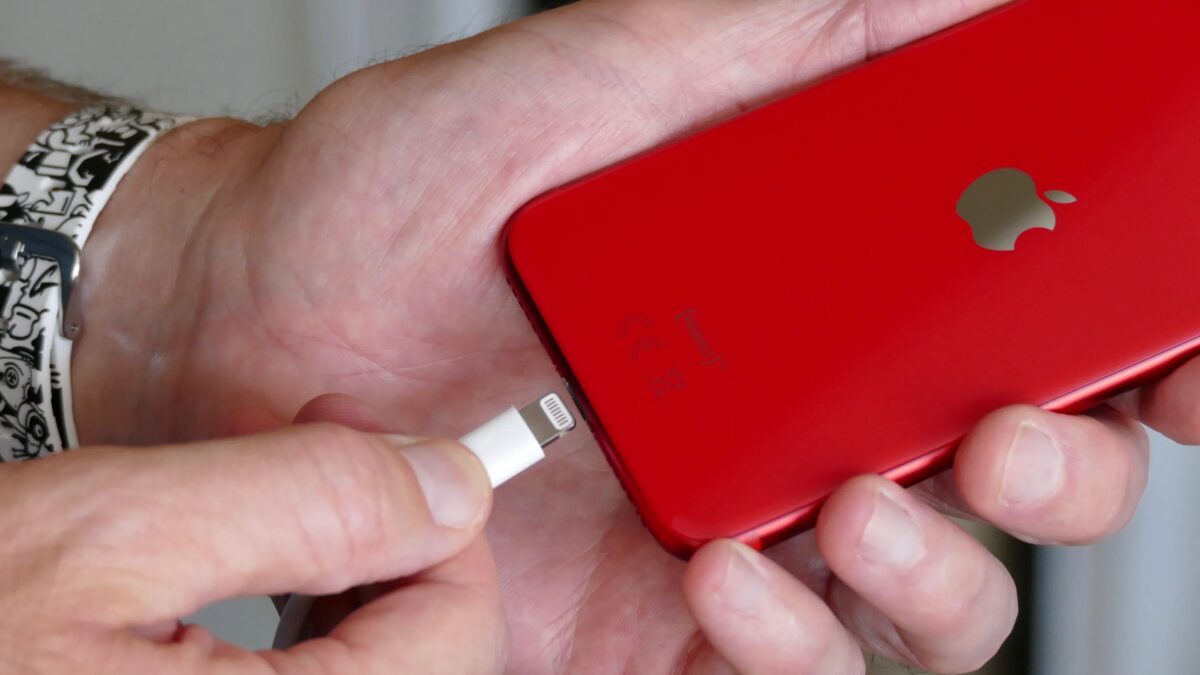 Apple iPhone SE 4: все, что известно на данный момент 15 Apple iPhone SE 4