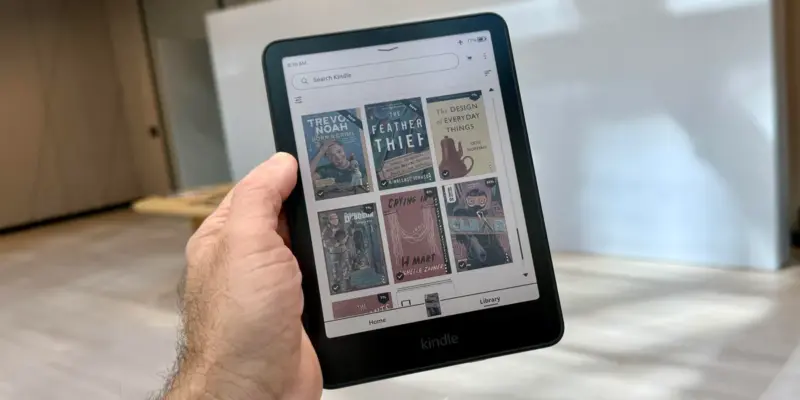 Amazon представил свою первую цветную электронную книгу Kindle Colorsoft (kindle colorsoft 1.jpg)