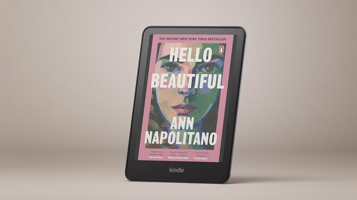 Электронная книга Kindle Colorsoft с цветным дисплеем в профиль