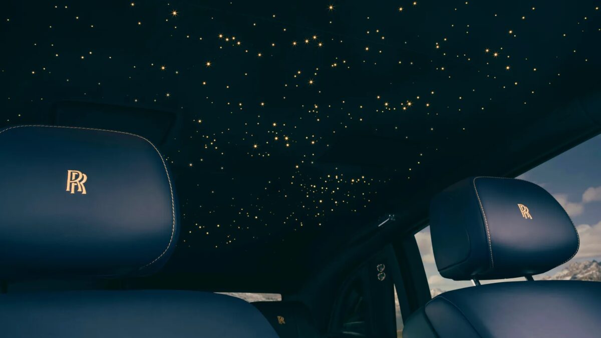 p90576502 highres rolls royce phantom .jpg