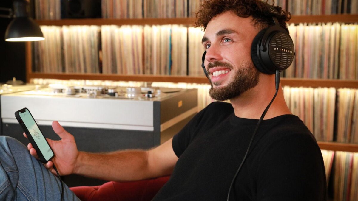 Новое поколение профессиональных студийных наушников beyerdynamic DT 1770 PRO MKII и DT 1990 PRO MKII 6 pic dt1990pro mkii 24 09 mobile device v1