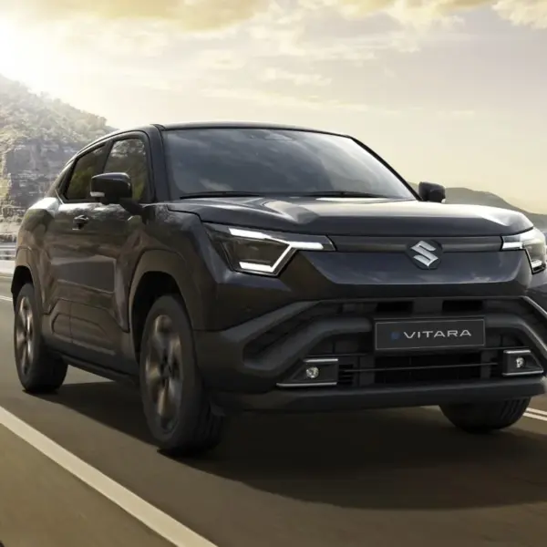 Suzuki выпускает свой первый электромобиль E Vitara в партнерстве с Toyota (8.jpg)