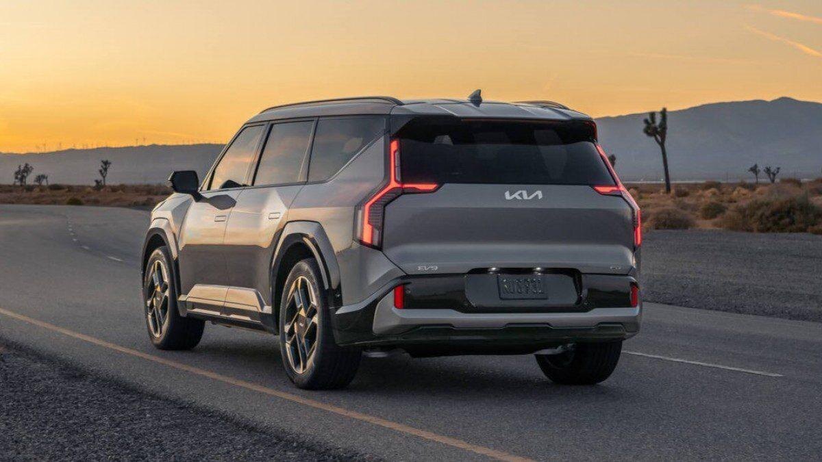 Представлен Kia EV9 GT: новый электрический внедорожник с упором на производительность 6 arenaev 003 3