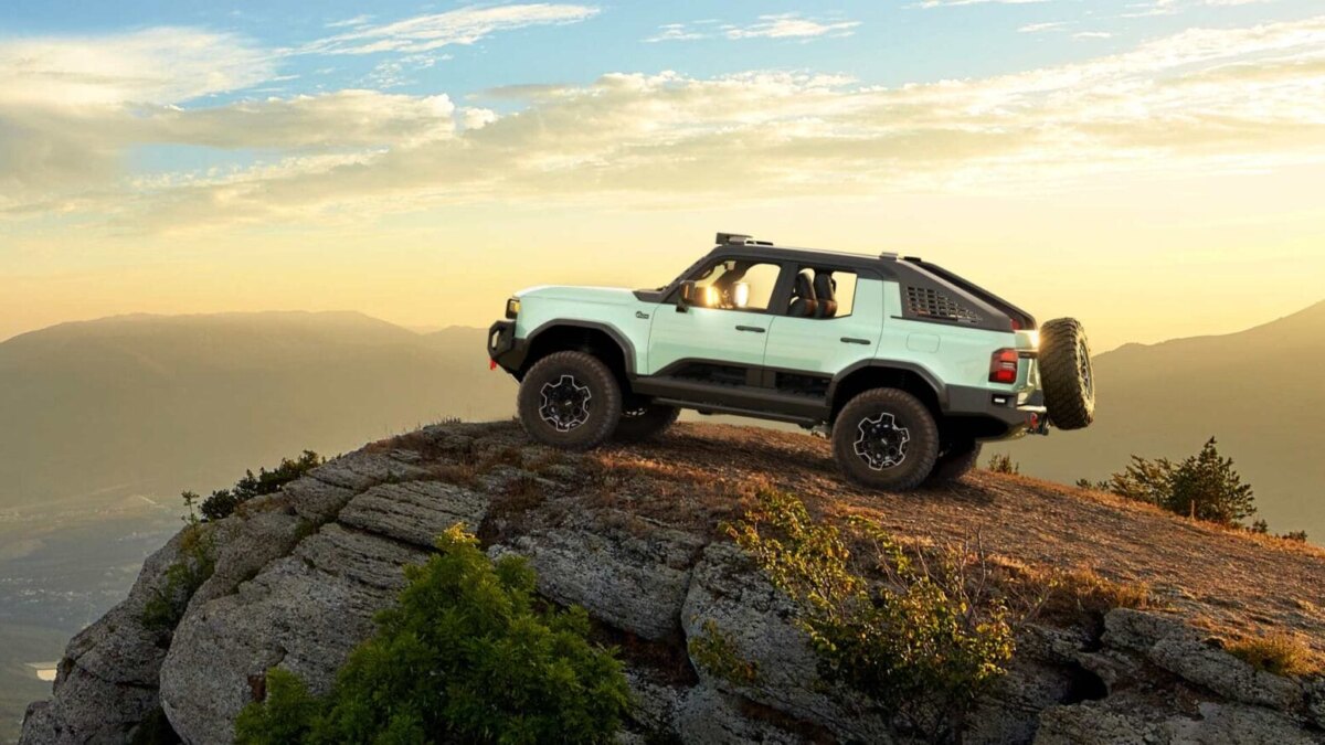 Toyota представила концепт ROX: открытый и брутальный Land Cruiser 13