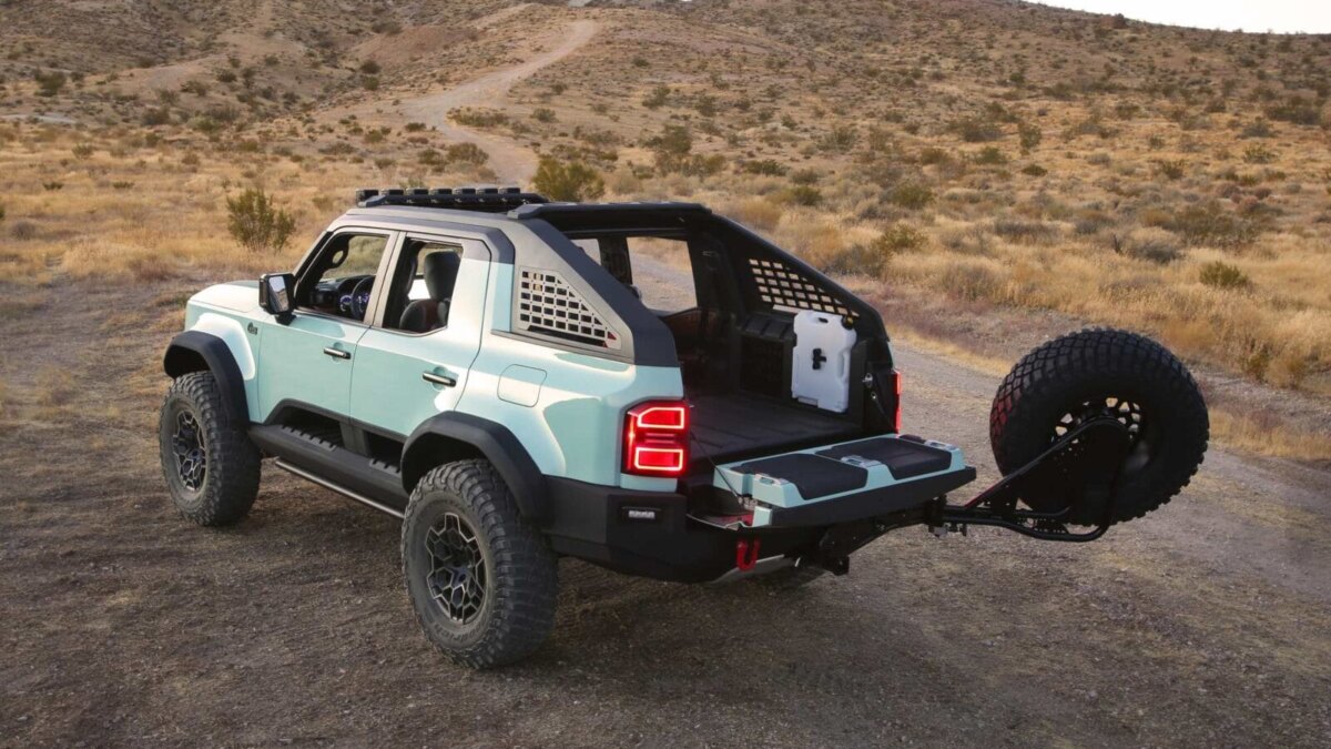 Toyota представила концепт ROX: открытый и брутальный Land Cruiser 12