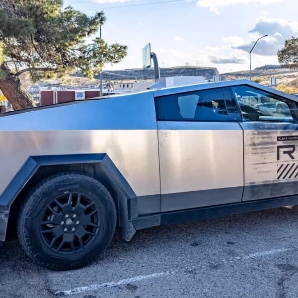 20231223 tesla cybertruck 03.jpg