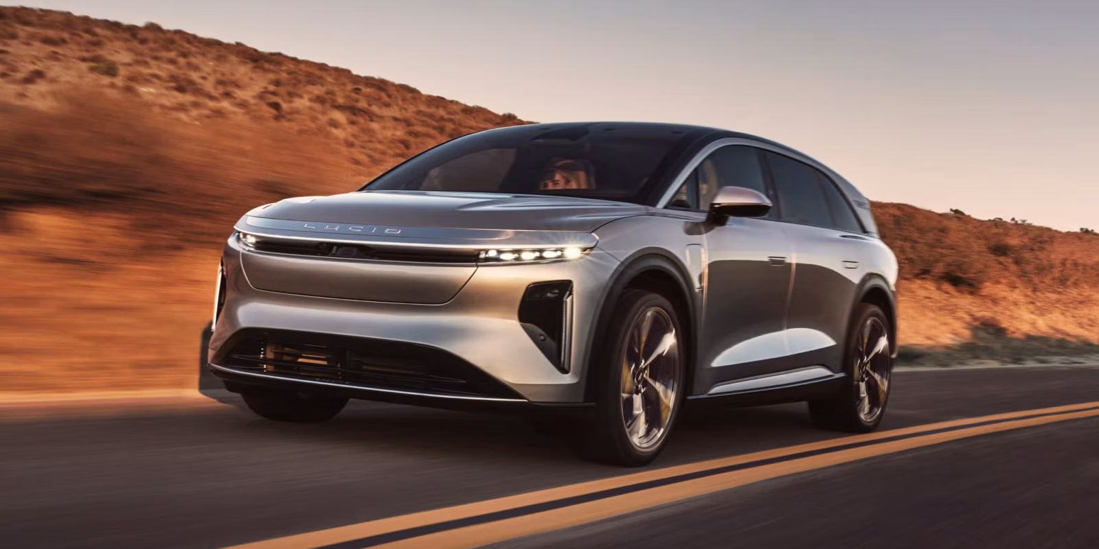 Lucid Motors Gravity: первый внедорожник компании сошел с конвейера 2 Lucid Motors Gravity SUV