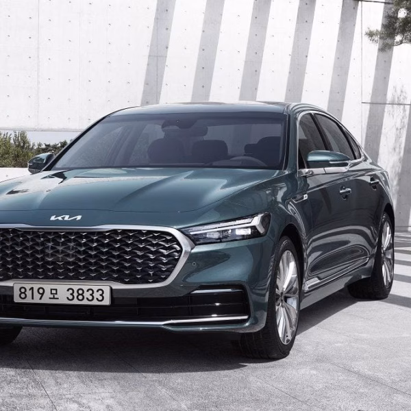 kia pokazala premialnyj sedan k9 do premery on prosto shikaren 1
