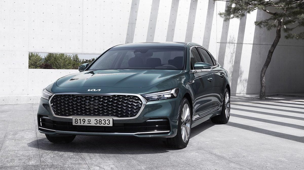В России вновь можно купить флагманский седан Kia K9 3 kia pokazala premialnyj sedan k9 do premery on prosto shikaren 1