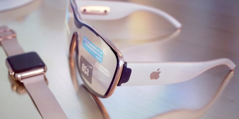 Apple smart glasses