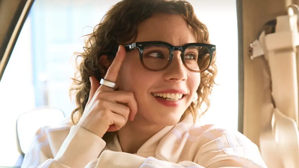 Умные очки Halliday Glasses со встроенным AI-помощником на выставке CES 2025