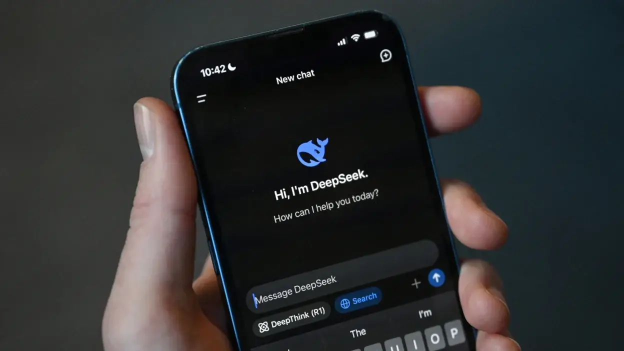 DeepSeek AI возглавил топ App Store 2 hero image 6