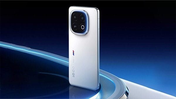 iQOO 14 Pro оснастят OLED-экраном от Samsung 3 iqoo138 1737533563