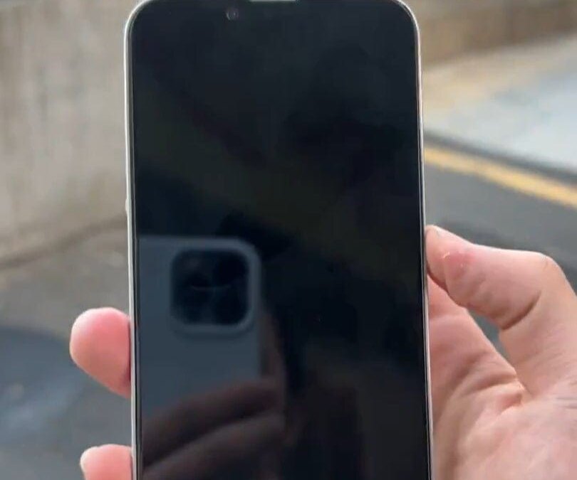 majin bu iphone se 4 mid 3