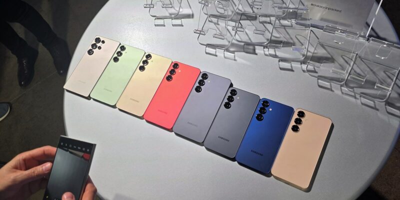 Samsung Galaxy S25: все доступные цвета (samsung galaxy s25 and s25 plus all colors on table e1737575674564)