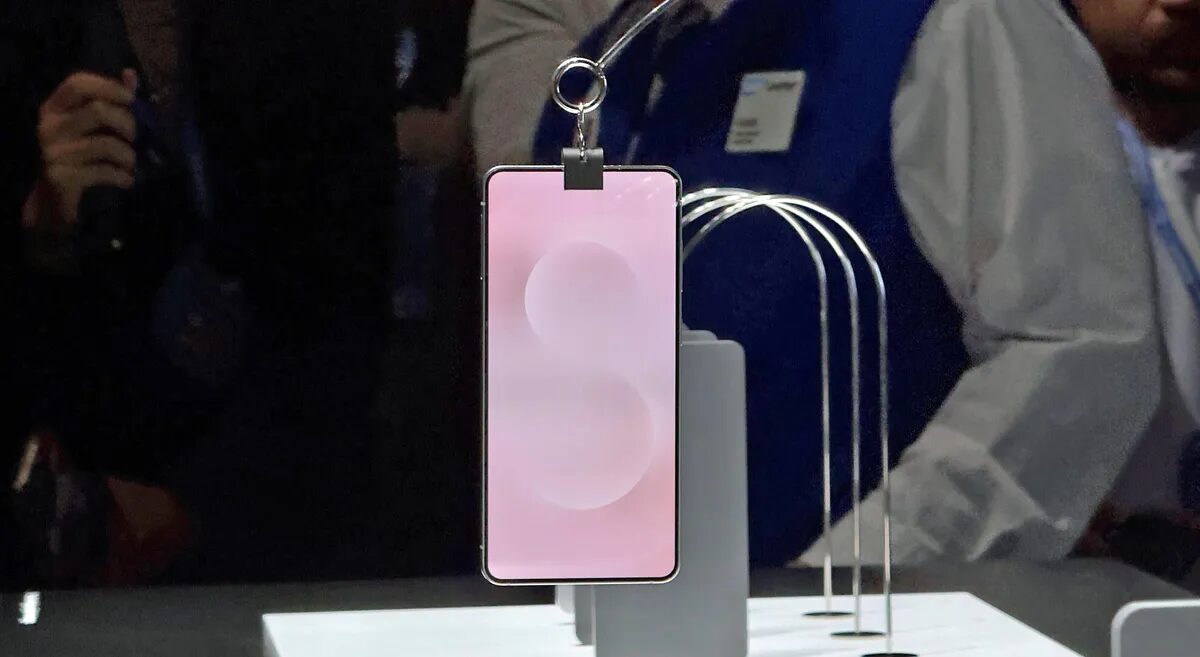 Ультратонкий смартфон Samsung Galaxy S25 Edge может опередить Apple 4 samsung galaxy s25 edge web.jpg