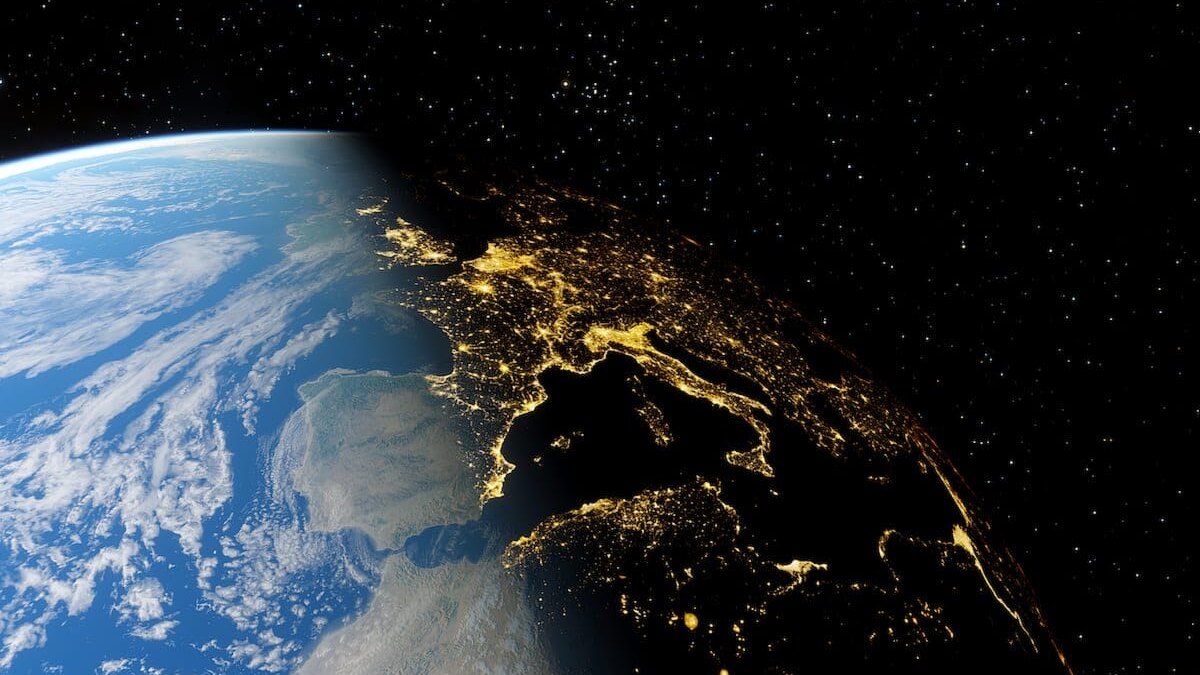 Sen запустила круглосуточную трансляцию с МКС в 4K качестве 2 756221265375836