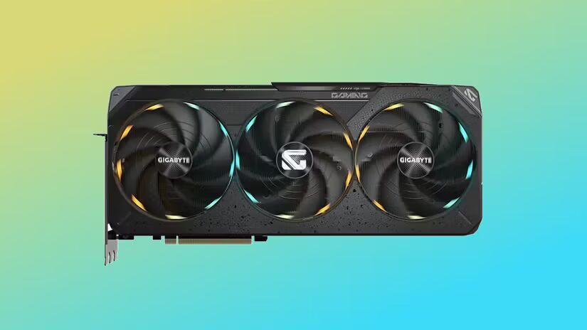 Видеокарта Nvidia GeForce RTX 5090 с тремя вентиляторами